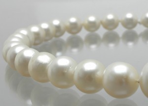 ASK MS. ELITOU:  Can I polish my pearls with toothpaste?