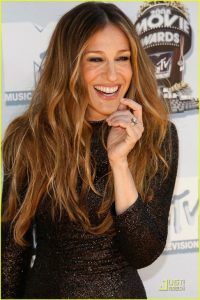 PEARL FASHION: Sarah Jessica Parker Answers 73 VOGUE Questions in Under 6 Minutes!